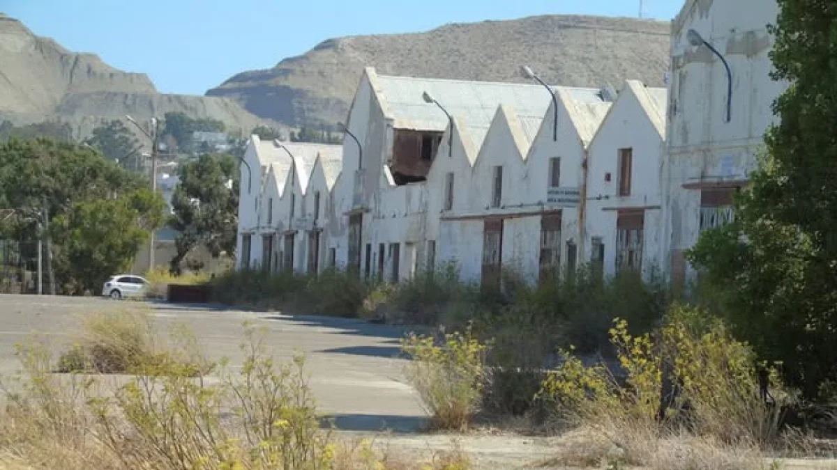 Tensión política por las millonarias tierras de YPF en Comodoro: cruce entre Torres, Luque, Othar y Ponce por el control de los bienes