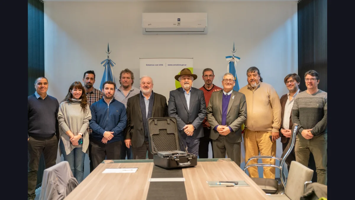 El Municipio entregó equipamiento de alta tecnología a la UNPSJB para el monitoreo y gestión del riesgo geológico
