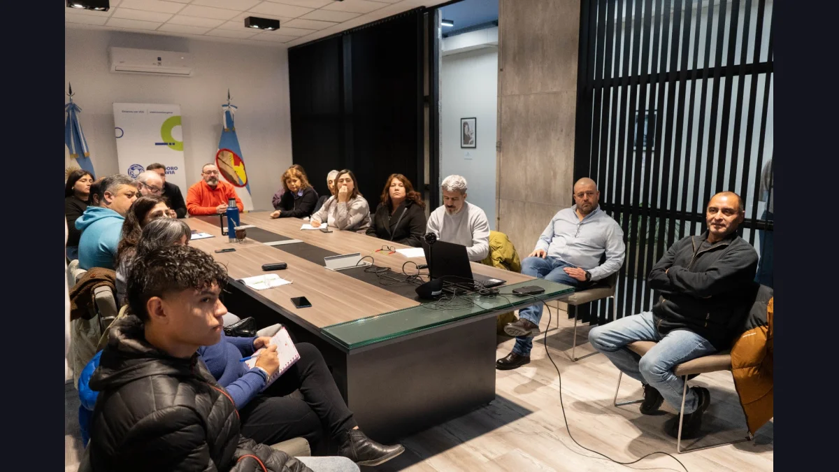 El Municipio brindó los avances del diagnóstico territorial a los vecinos afectados por el cerro Hermitte